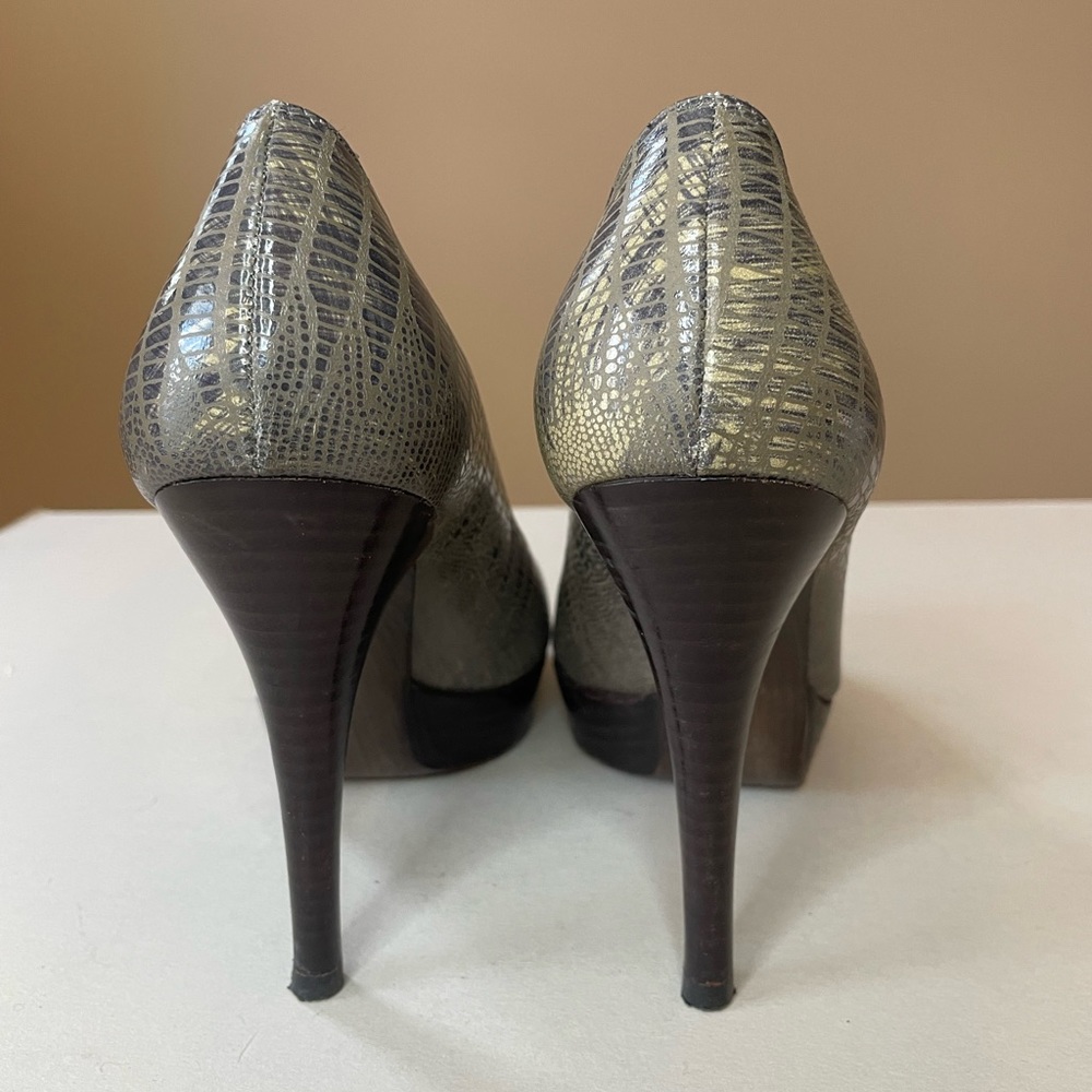 Stuart Weitzman Platform Pumps Gray Snake Leather… - image 4